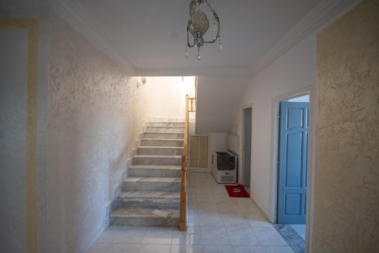 Villa Meublee Avec Piscine Et Abri De Voiture Erriadh Exteriör bild