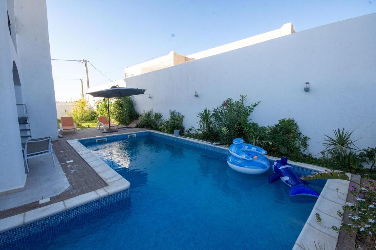 Villa Meublee Avec Piscine Et Abri De Voiture Erriadh Exteriör bild