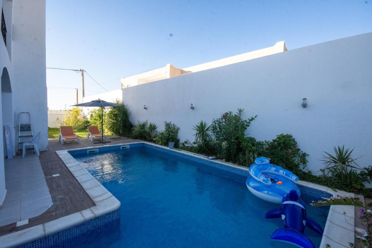 Villa Meublee Avec Piscine Et Abri De Voiture Erriadh Exteriör bild