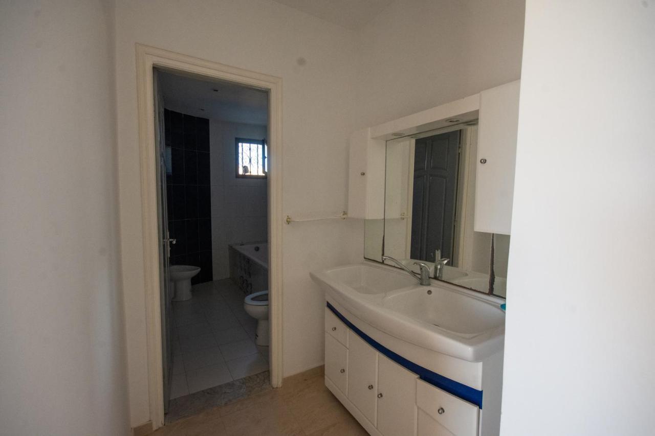 Villa Meublee Avec Piscine Et Abri De Voiture Erriadh Exteriör bild