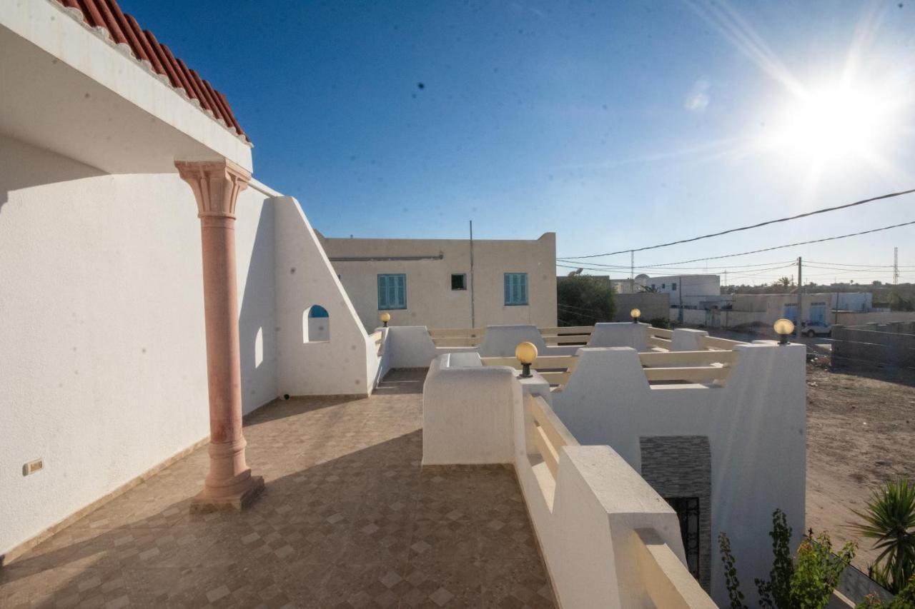 Villa Meublee Avec Piscine Et Abri De Voiture Erriadh Exteriör bild