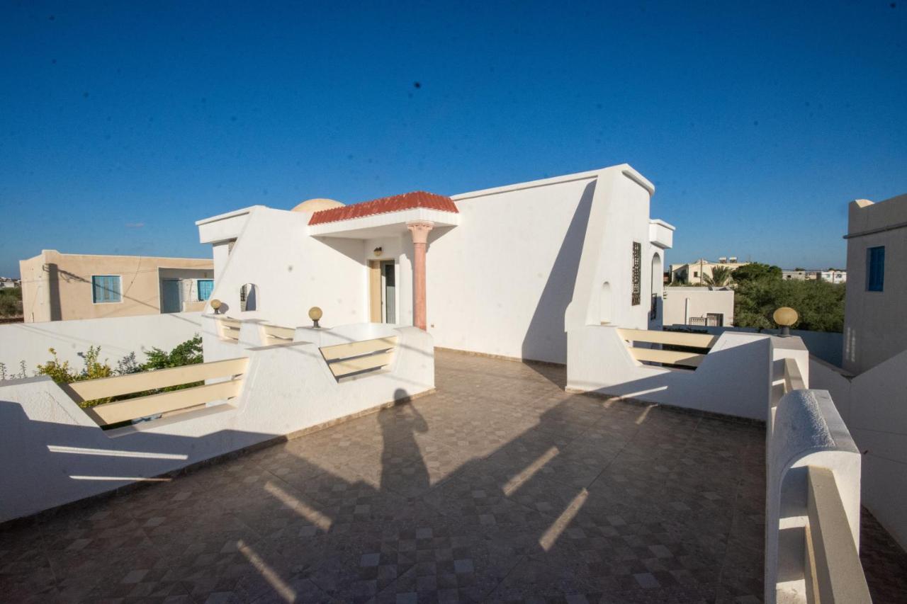 Villa Meublee Avec Piscine Et Abri De Voiture Erriadh Exteriör bild