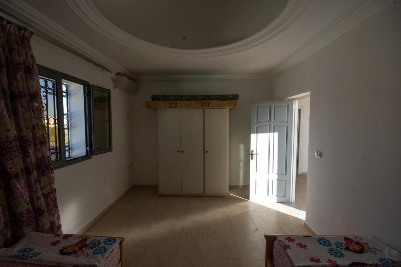 Villa Meublee Avec Piscine Et Abri De Voiture Erriadh Exteriör bild